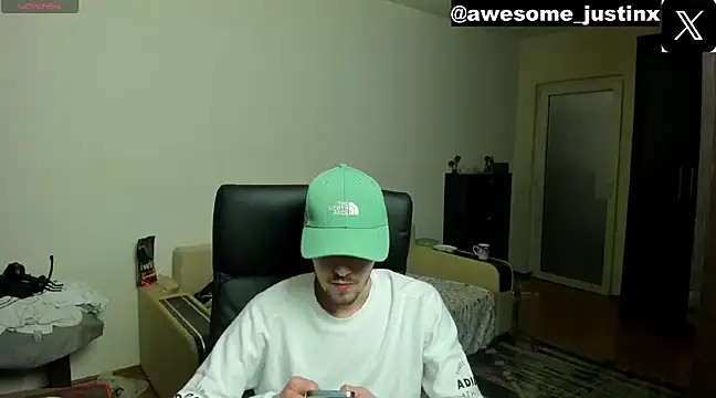 awesomejustin online show from 12/01/24, 07:19