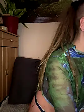 MenaDreadfull online show from 12/14/25, 09:26