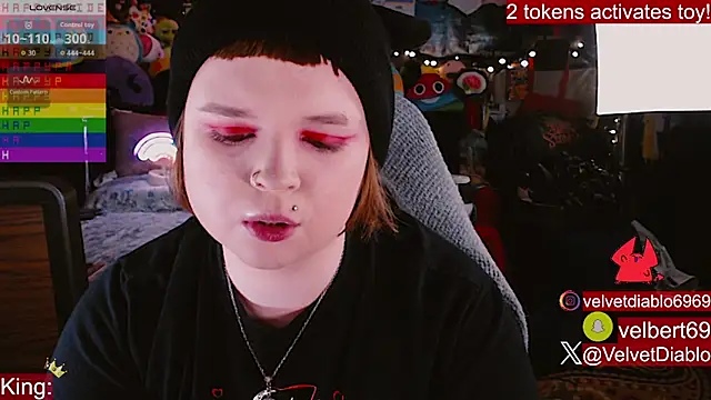 Snapshot of VelvetDiablo chatting on 06/09/26, 12:44 VelvetDiablo online show from 06/09/26, 12:44