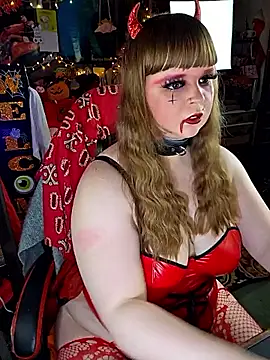 VelvetDiablo online show from 10/31/25, 12:18