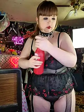 Snapshot of VelvetDiablo chatting on 02/21/25, 12:49 VelvetDiablo online show from 02/21/25, 12:49