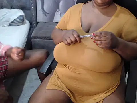 ebonybbwcouples online show from 09/10/25, 01:15