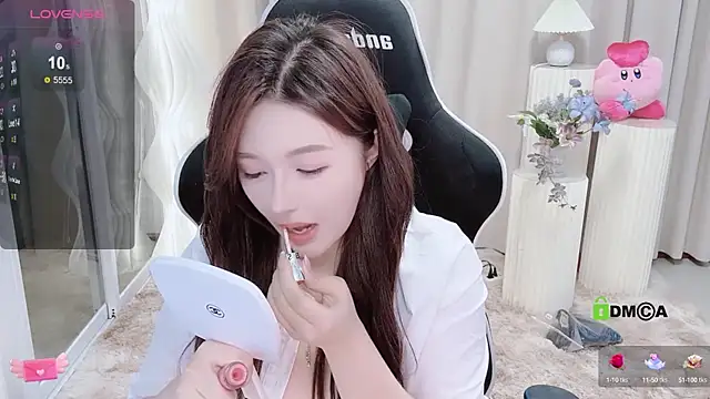 Snapshot of Happy_Kitty chatting on 01/17/25, 02:50 Happy Kitty online show from 01/17/25, 02:50