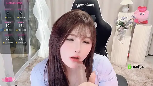 Snapshot of Happy_Kitty chatting on 01/31/25, 03:55 Happy Kitty online show from 01/31/25, 03:55