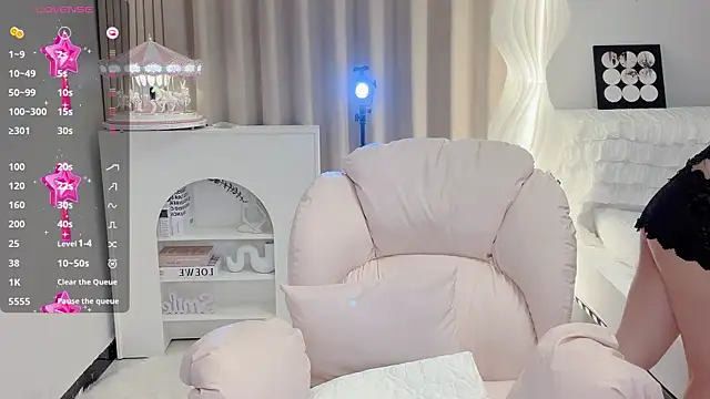 Happy Kitty online show from 06/24/26, 04:05