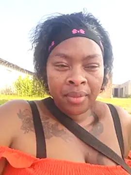 Snapshot of CuteHoney92 chatting on 01/11/26, 02:46 CuteHoney92 online show from 01/11/26, 02:46