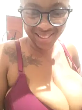 Snapshot of CuteHoney92 chatting on 01/05/26, 07:17 CuteHoney92 online show from 01/05/26, 07:17