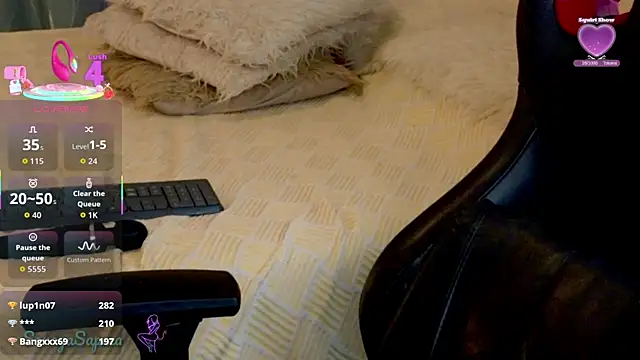 SorayaSapeca online show from 11/16/25, 10:53