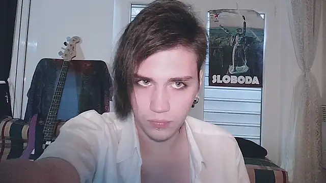 Snapshot of sademobeer chatting on 09/24/25, 08:32 sademobeer online show from 09/24/25, 08:32