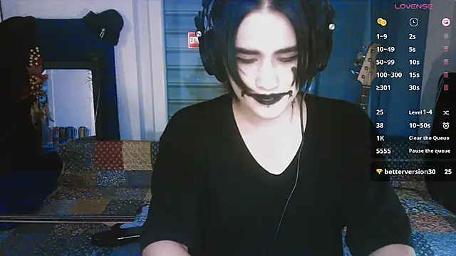 Snapshot of sademobeer chatting on 06/18/26, 12:31 sademobeer online show from 06/18/26, 12:31