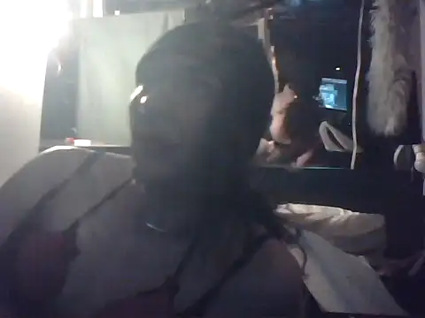 Snapshot of slutviki chatting on 12/19/25, 10:56 slutviki online show from 12/19/25, 10:56