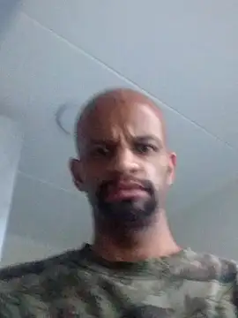 Snapshot of TONYSHUGE chatting on 12/18/25, 01:59 TONYSHUGE online show from 12/18/25, 01:59