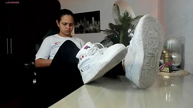 Amaia Bushida online show from 12/16/25, 02:38