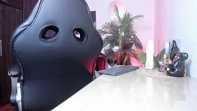 Amaia Bushida online show from 04/08/26, 12:01