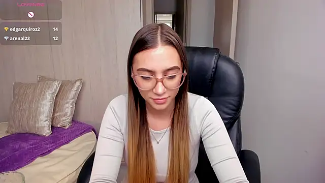 StacyConner online show from 09/17/25, 08:33
