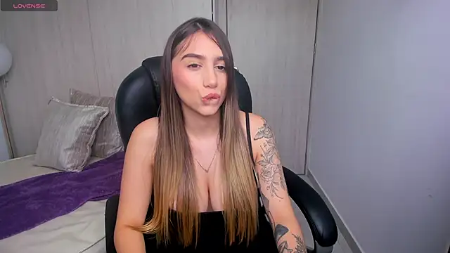 StacyConner online show from 10/23/25, 05:11