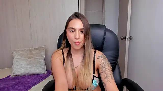 StacyConner online show from 09/24/25, 06:47