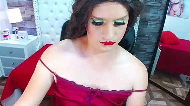 Snapshot of TRINY_TS chatting on 03/07/25, 04:00 TRINY TS online show from 03/07/25, 04:00