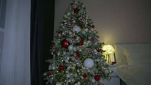 CatchMe1 online show from 11/21/25, 05:56