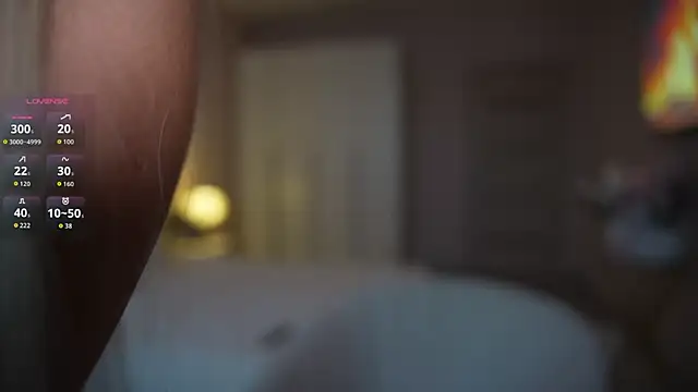 CatchMe1 online show from 11/01/25, 05:36