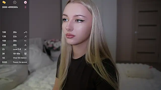 CatchMe1 online show from 10/23/25, 10:19