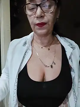 Love Tina56 online show from 11/06/25, 05:00