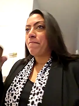 Snapshot of Nikkierosee chatting on 01/06/26, 12:20 Nikkierosee online show from 01/06/26, 12:20