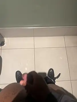 chocolatelongstrokes online show from 04/04/26, 07:26