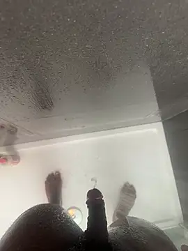 chocolatelongstrokes online show from 04/15/26, 04:22