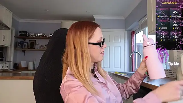 stripmequick online show from 09/18/25, 09:23