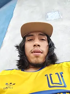 AlexAlejandro13 online show from 04/03/26, 09:54