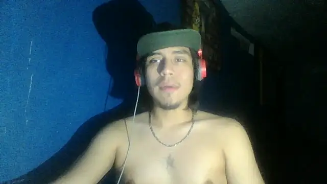 AlexAlejandro13 online show from 10/13/25, 06:48