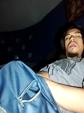 AlexAlejandro13 online show from 04/26/26, 07:49