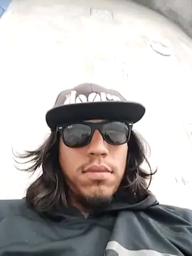 AlexAlejandro13 online show from 04/07/26, 12:23