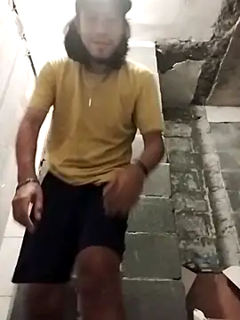 AlexAlejandro13 online show from 04/05/26, 01:45