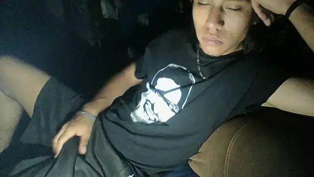 AlexAlejandro13 online show from 05/20/26, 07:16