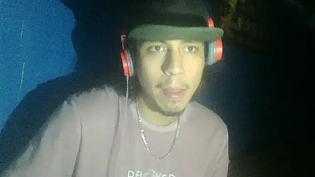 AlexAlejandro13 online show from 10/05/25, 07:21