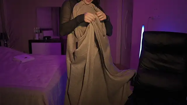 Snapshot of KillyP chatting on 02/12/25, 07:24 KillyP online show from 02/12/25, 07:24