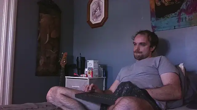 Snapshot of hpluvsplata chatting on 10/26/25, 01:11 hpluvsplata online show from 10/26/25, 01:11