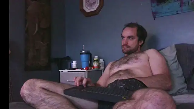 Snapshot of hpluvsplata chatting on 11/03/25, 01:37 hpluvsplata online show from 11/03/25, 01:37