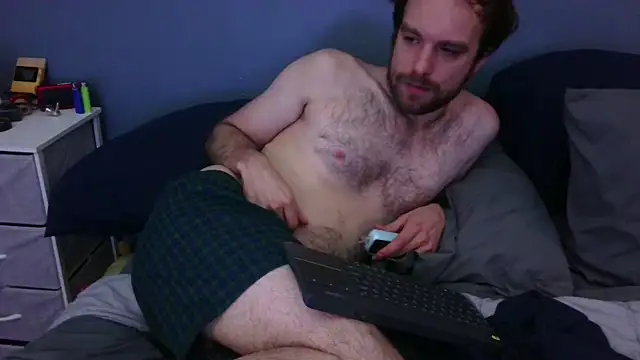 Snapshot of hpluvsplata chatting on 10/13/25, 12:40 hpluvsplata online show from 10/13/25, 12:40