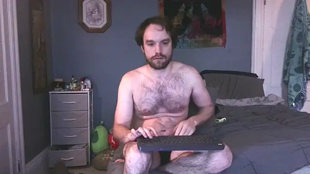 Snapshot of hpluvsplata chatting on 12/14/25, 01:28 hpluvsplata online show from 12/14/25, 01:28