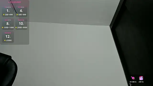 Snapshot of emilysex_118 chatting on 11/15/25, 12:36 emilysex 118 online show from 11/15/25, 12:36