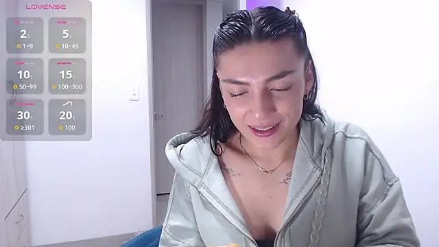 EricaVanderhill online show from 10/22/25, 12:54