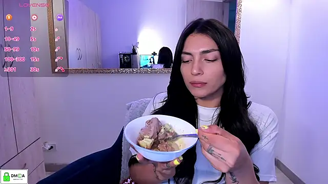 EricaVanderhill online show from 12/20/25, 10:45