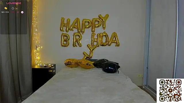 Snapshot of Bella_Foryou chatting on 10/12/25, 12:39 Bella Foryou online show from 10/12/25, 12:39