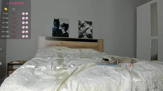 Bella Foryou online show from 11/30/25, 03:24