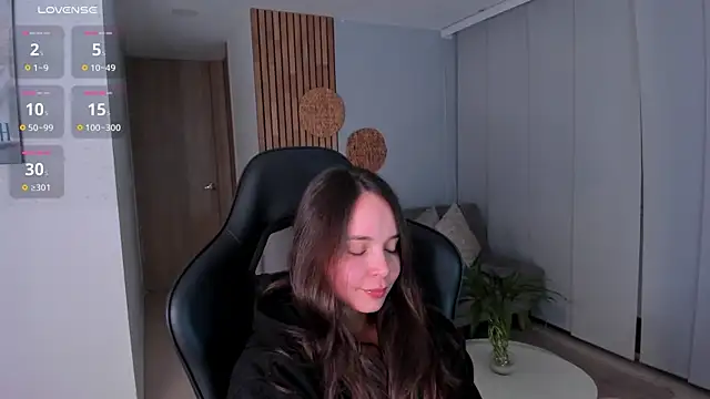 AnnieHallX online show from 10/11/25, 02:34