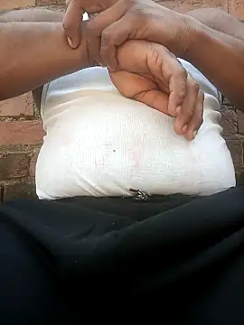 FinableKnee online show from 10/13/25, 07:21