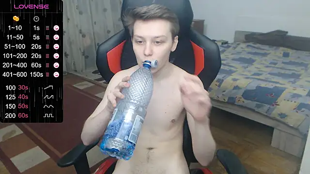 Snapshot of hugkydo chatting on 02/07/25, 11:24 hugkydo online show from 02/07/25, 11:24